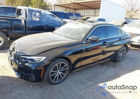2021 BMW 330I xDrive z USA, uszkodzony, nr VIN 3MW5R7J06M8C13448